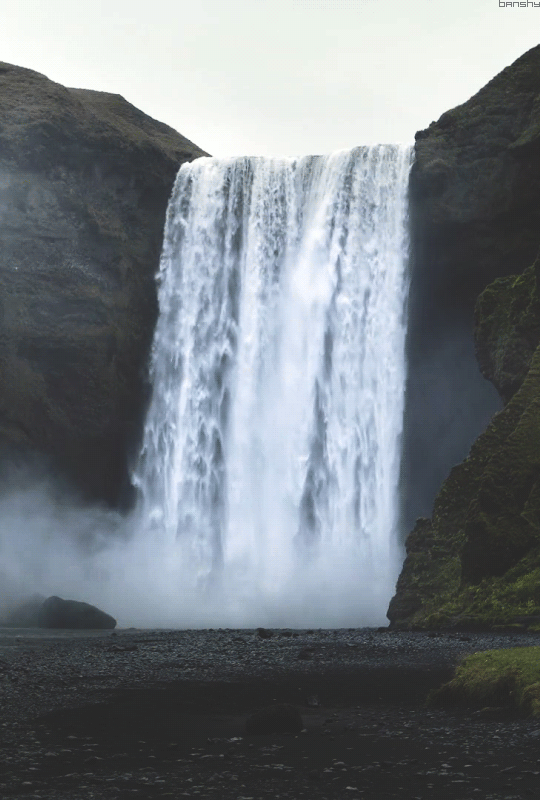 Двигающийся водопад. Водопад Чхонджиён. Водопад Бельбе Норвегия. Водопад Мацунхети. Живые водопады.