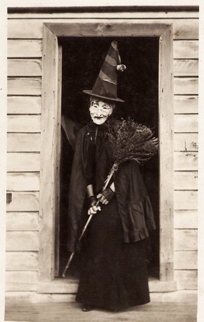 Freaky Halloween witch from days of yore